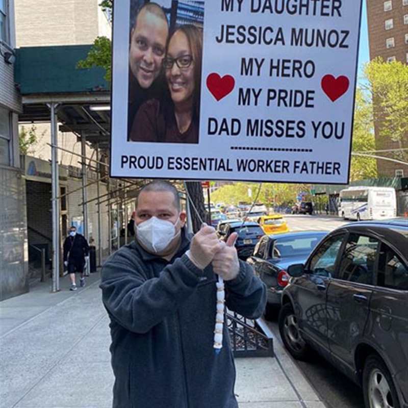 El cálido homenaje de un padre a una hija que trabaja en un hospital de Nueva York
