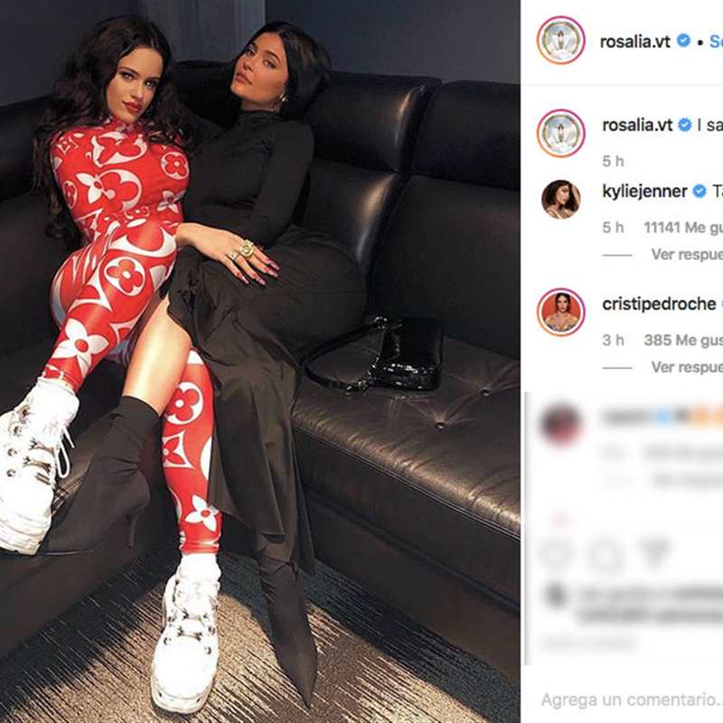 Rosalía le da el 'sí' a su gran amiga Kylie Jenner