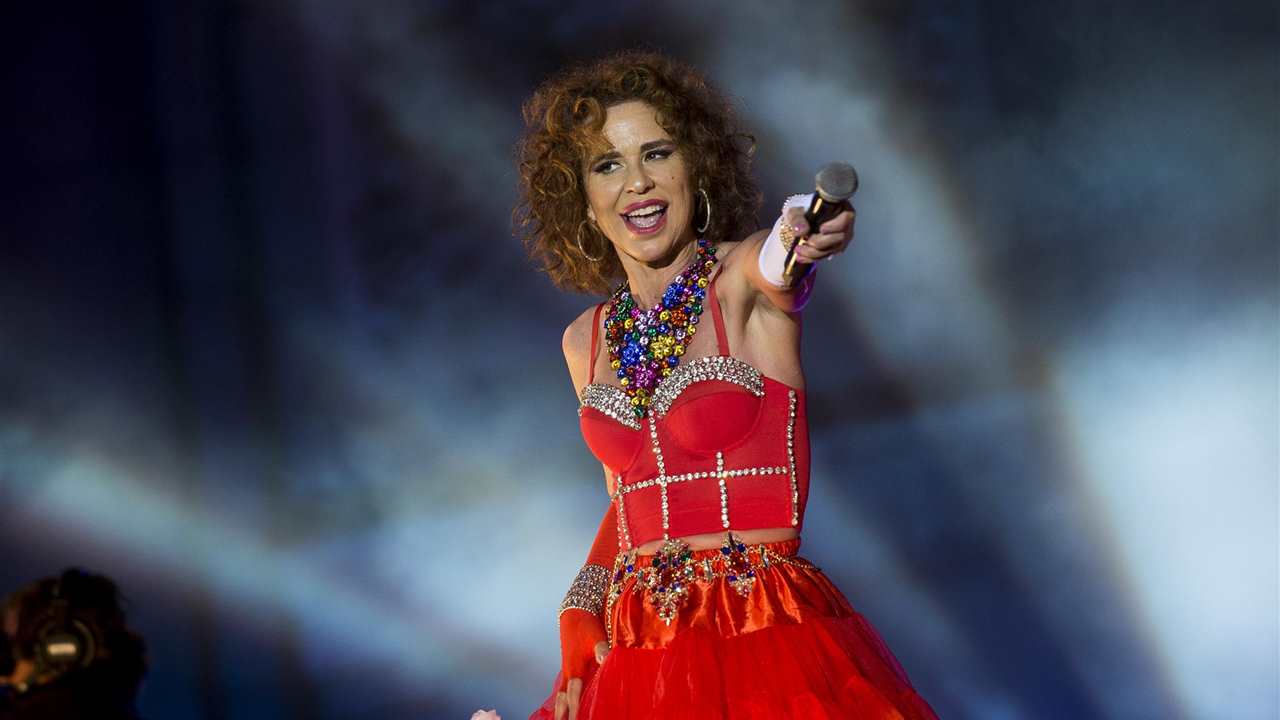 Vicky Larraz, el rostro emblemático de la música de los 80 que estará en Supervivientes 2020