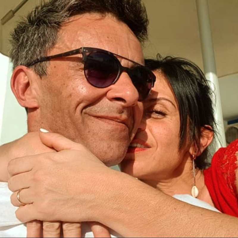 Alonso Caparrós no puede evitar las lágrimas con la sorpresa de su mujer Angélica en 'Un año de tu vida'