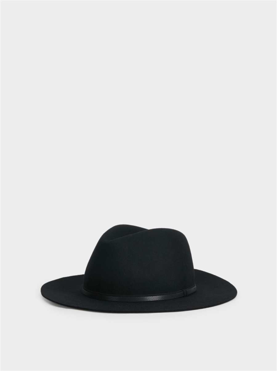 Sombrero negro de lana