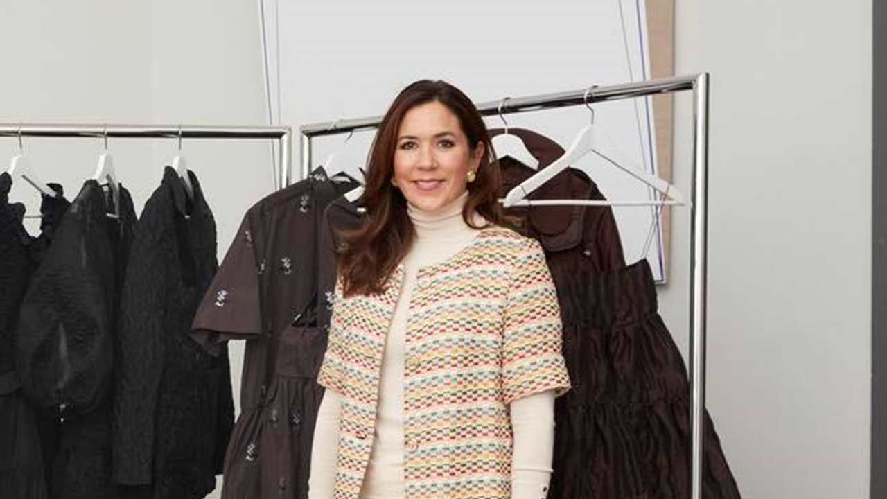 Mary de Dinamarca luce la prenda más básica -y económica- de su armario