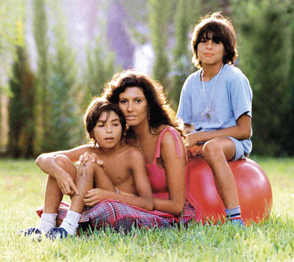 Carmina Ordónez con sus hijos Cayetano y Fran Rivera