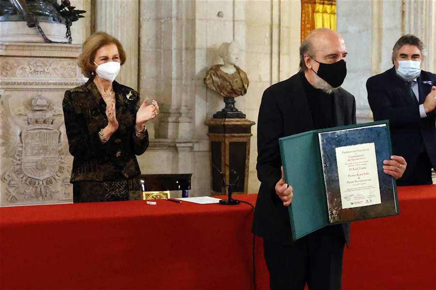 La reina Sofía entrega el premio de poesía 01