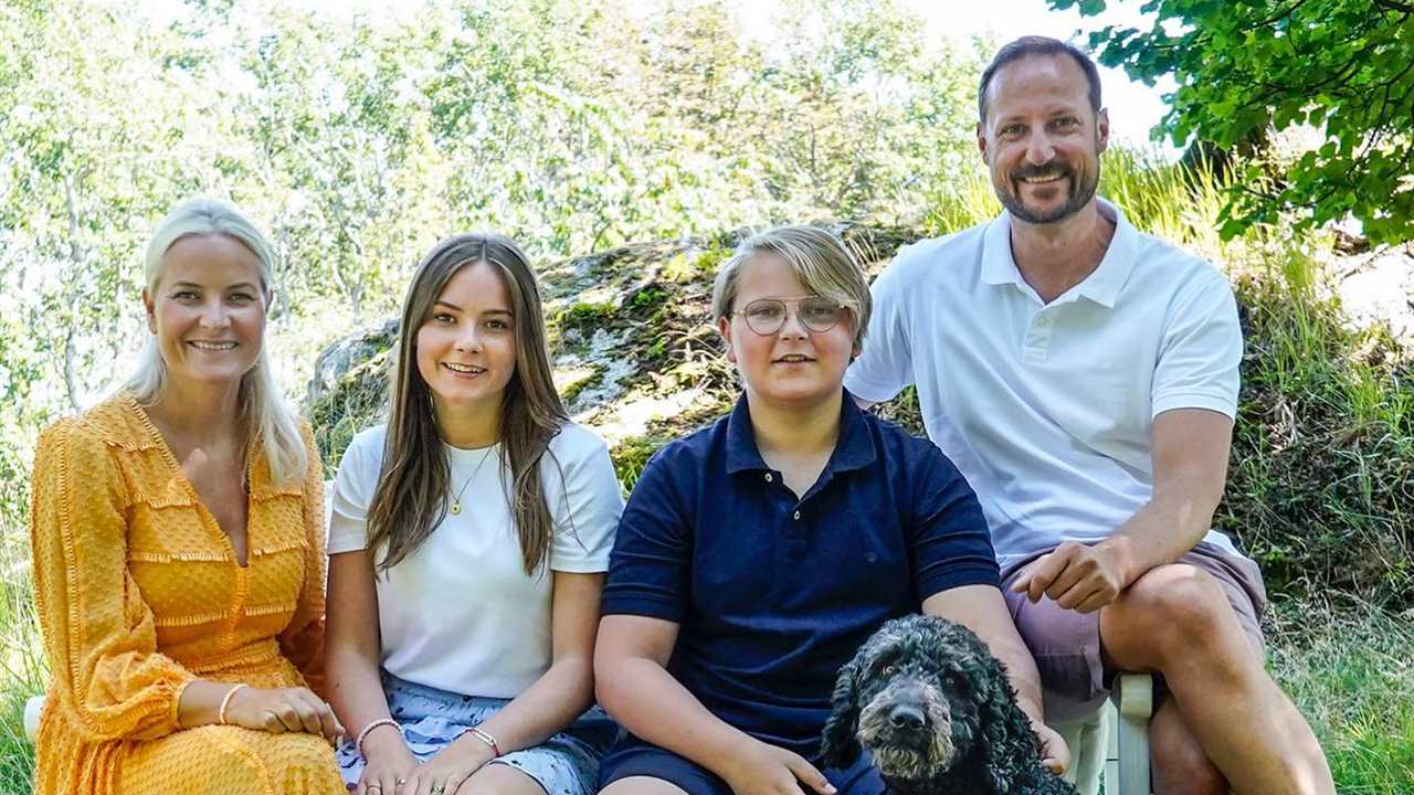 Vacaciones en Noruega y posado en familia: así celebra el príncipe Haakon su 47 cumpleaños