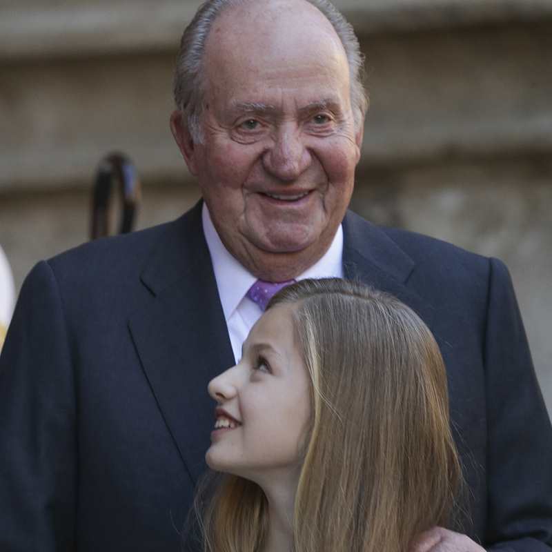 La princesa Leonor da la espalda al rey Juan Carlos en su peor momento