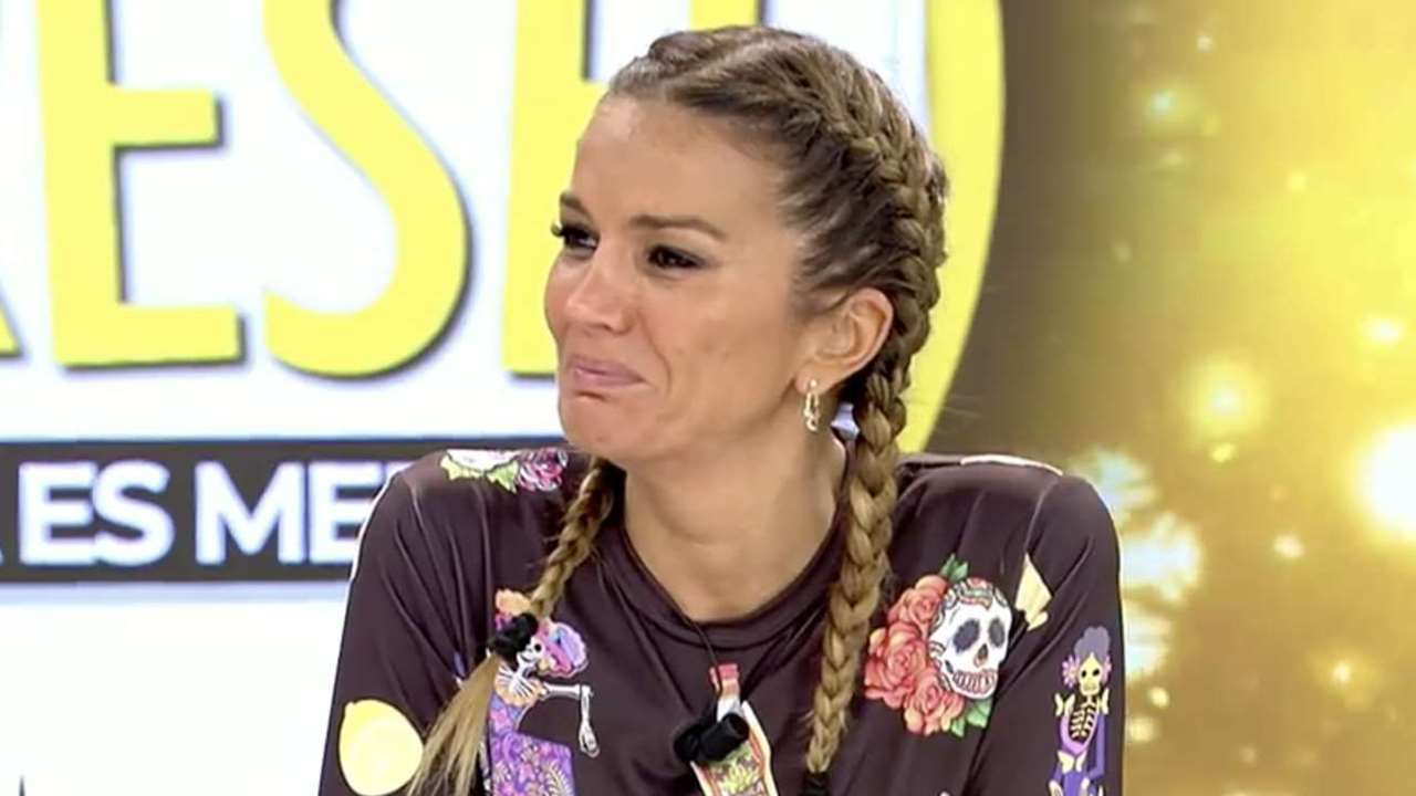 Marta López se derrumba en pleno directo de 'Ya es mediodía' por su grave situación familiar 