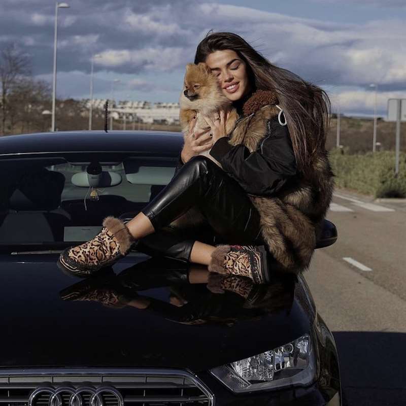 Violeta Mangriñán sortea su coche en Instagram y la gente se vuelve loca