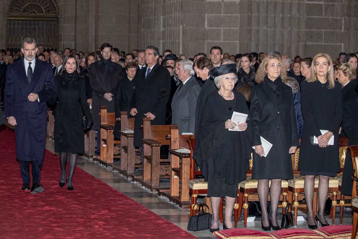 Letizia, Felipe, infantas funeral infanta Pilar