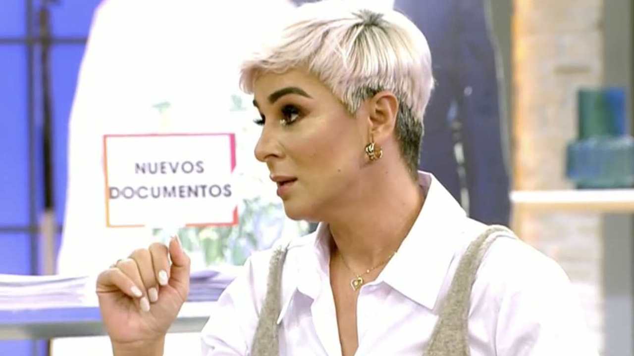 Ana María Aldón hace un llamamiento a Rocío Carrasco y Rocío Flores