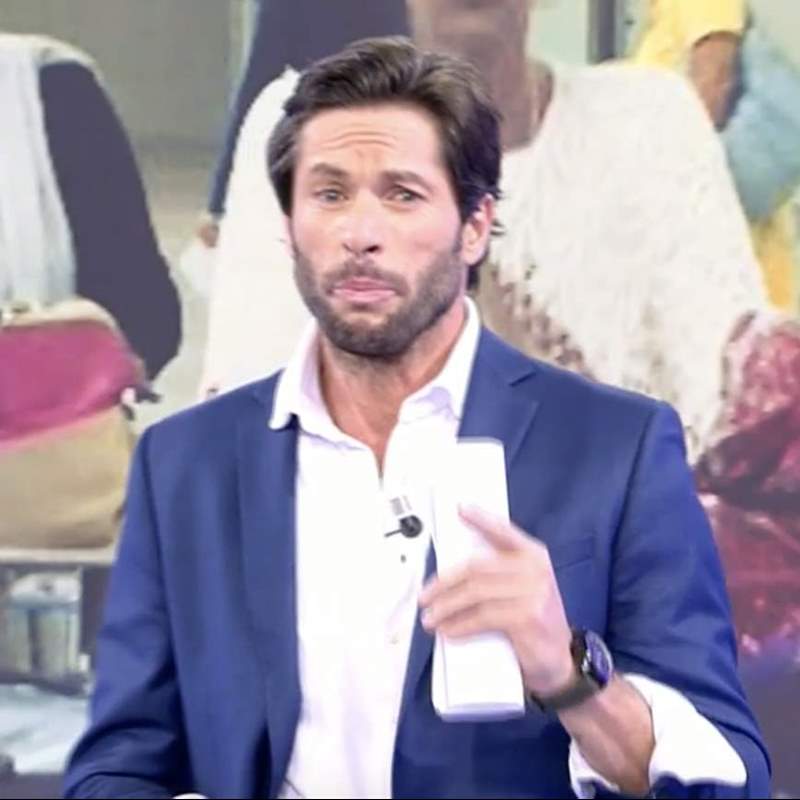 Canales Rivera debuta como presentador de 'Sálvame' 