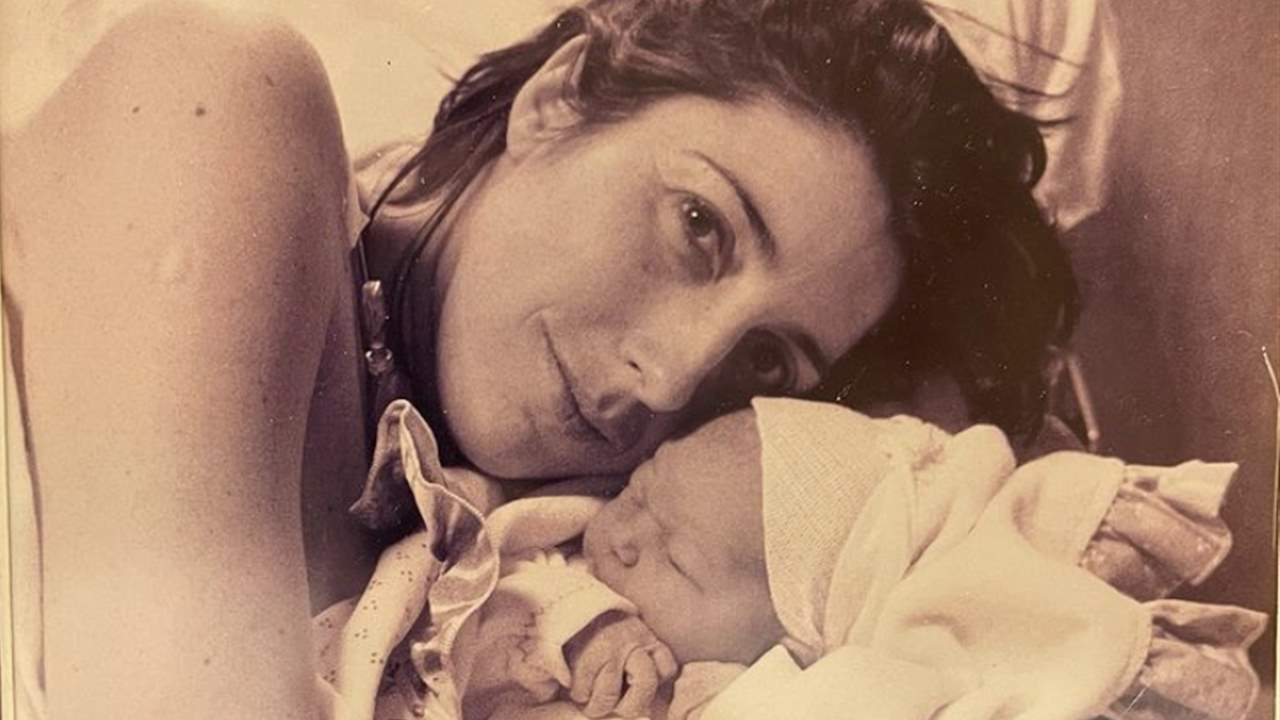 Paz Padilla recupera una imagen del nacimiento de su hija Anna Ferrer Padilla
