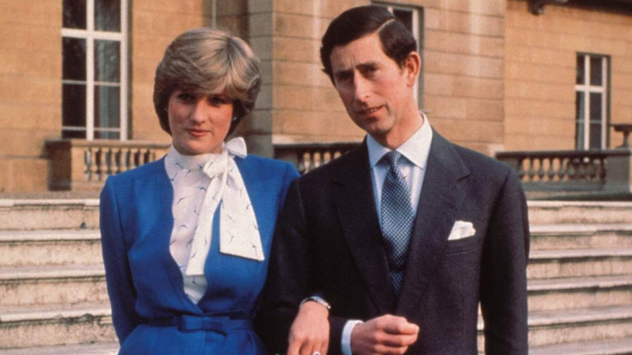 El príncipe Carlos y Lady Di: 40 años del compromiso que cambió la realeza