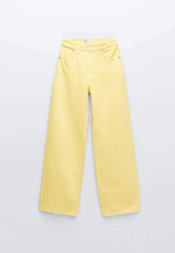 Pantalón amarillo de Zara