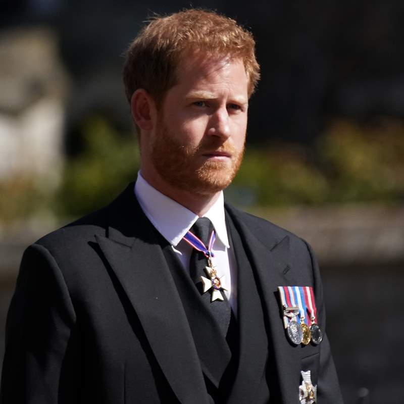 Funeral del duque de Edimburgo: El príncipe Harry reaparece en un segundo plano en el último adiós a su abuelo