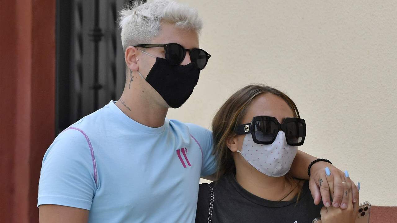 VÍDEO Rocío Flores deja de lado la polémica con un planazo fiestero en Málaga junto a Manuel Bedmar
