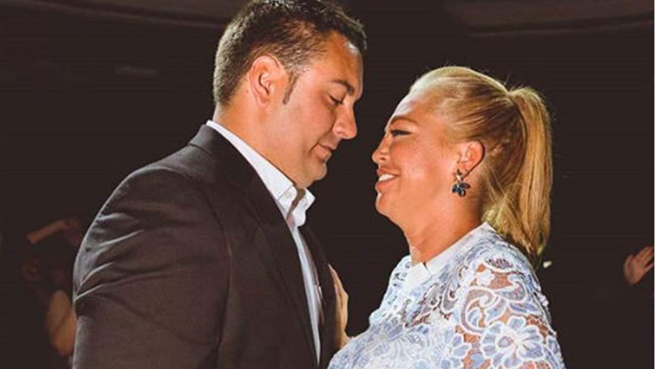 Belén Esteban recuerda su boda con fotos inéditas con Miguel Marcos y Raúl Prieto