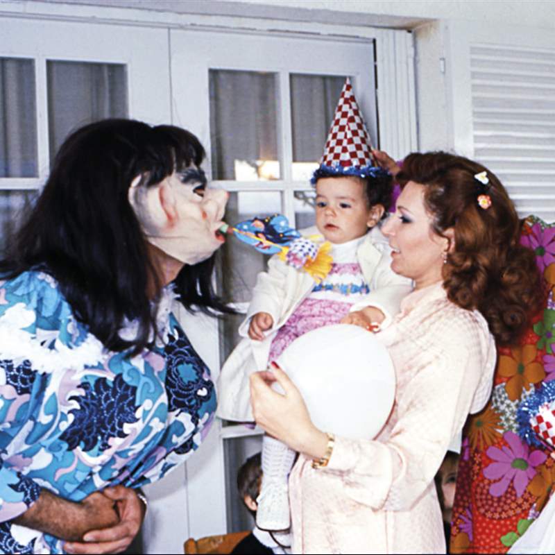 Años dorados 1978 Rocío Jurado en el cumpleaños de su hija pequeña Rocío Carrasco