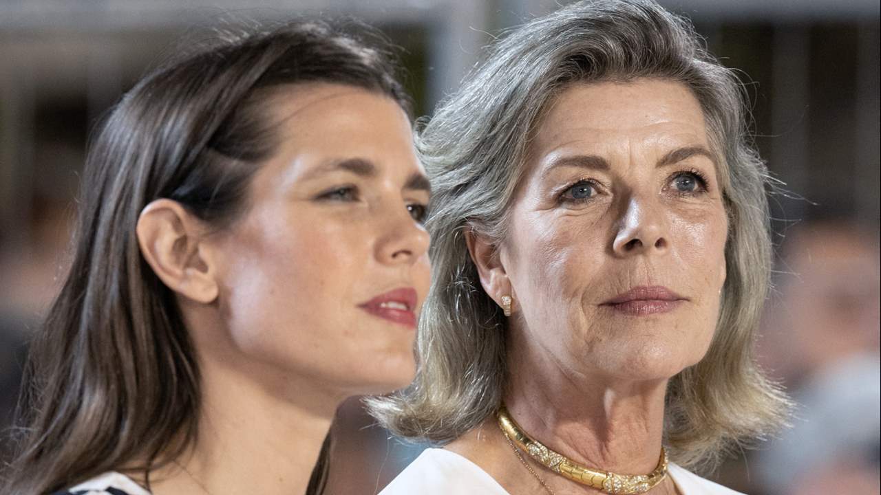 Carlota Casiraghi y Carolina de Mónaco, duelo de estilo entre madre e hija en la hípica 