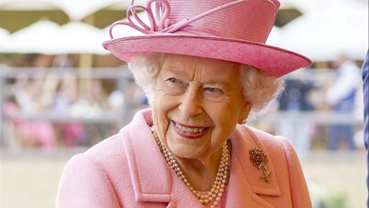 La reina Isabel II abre los jardines del palacio de Buckingham: esto cuesta sentirse como un 'royal'