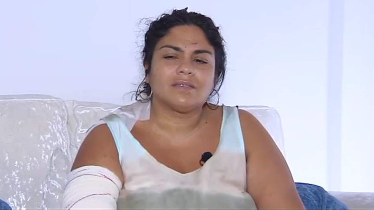 Saray Montoya reaparece tras ser apuñalada: "Han querido matar a mi hija"