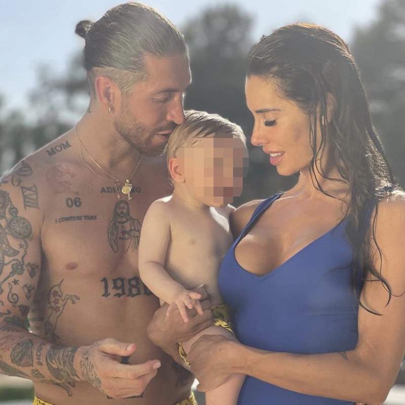 Pilar Rubio y Sergio Ramos despiden el verano con un posado en bañador junto a sus hijos