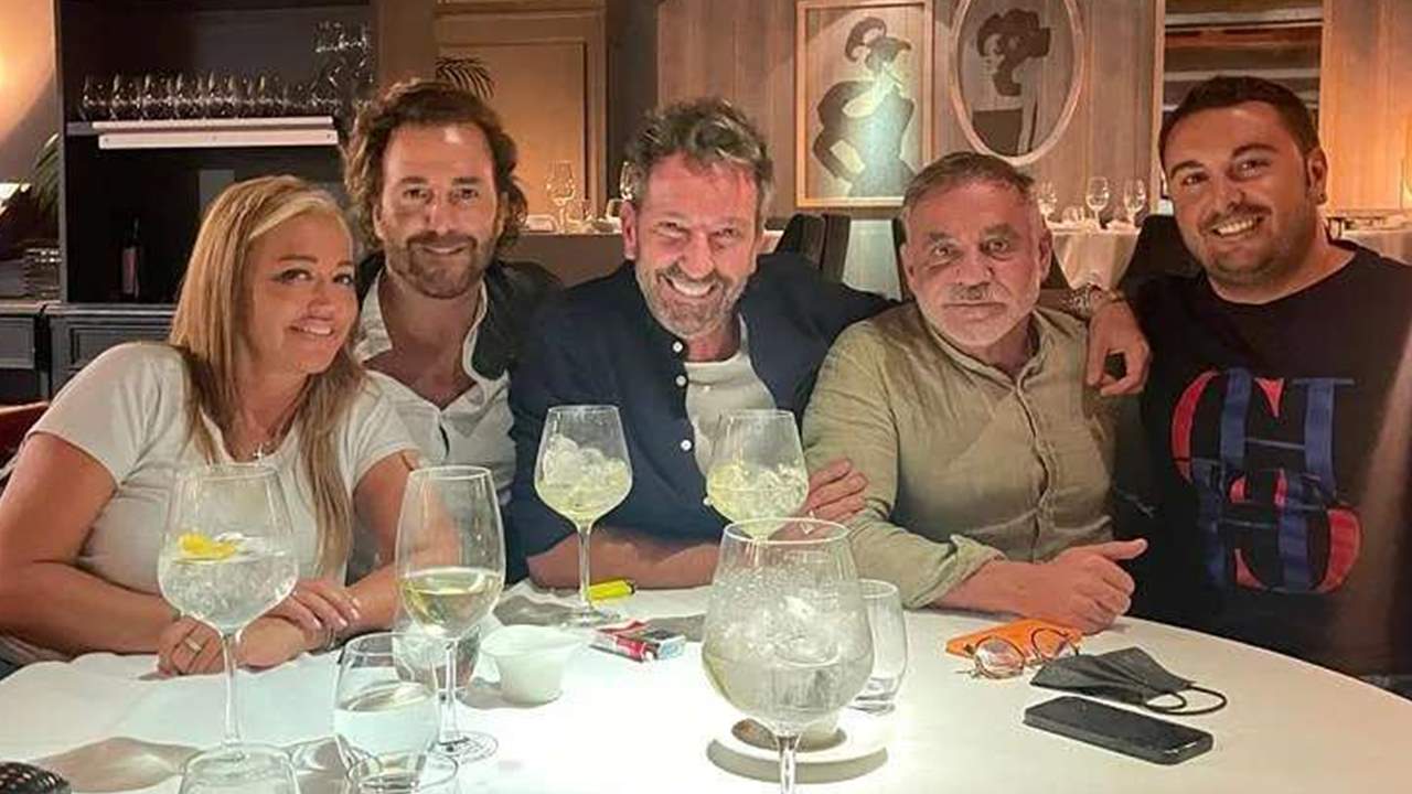 Belén Esteban se va de cena con 'los jefes', Ra��l Prieto y David Valldeperas: "Cosas buenas de la vida"