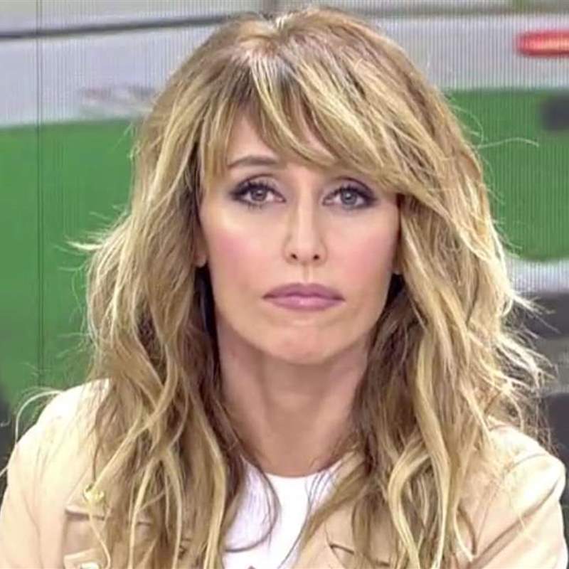 Emma García, tras Belén Esteban, sufre una pillada por culpa de un micro abierto en 'Viva la vida'