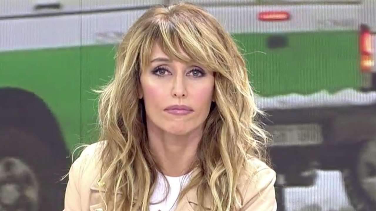Emma García, tras Belén Esteban, sufre una pillada por culpa de un micro abierto en 'Viva la vida'
