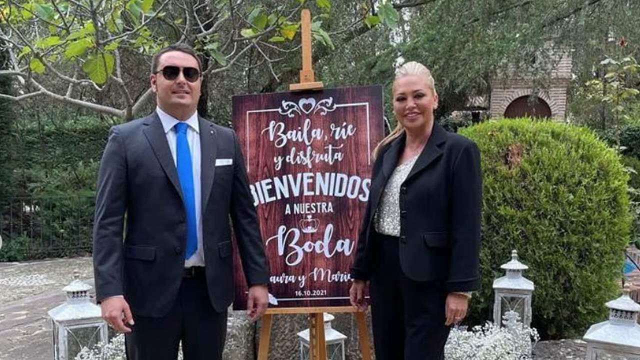 Belén Esteban se va de boda con su marido Miguel Marcos y marca la diferencia con su look