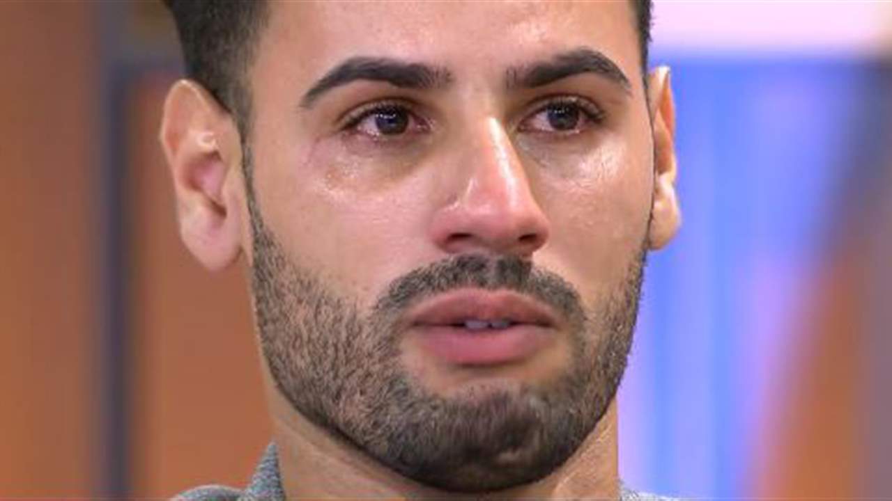 Asraf Beno rompe a llorar al reconocer que tiene las puertas de Cantora cerradas: "Me duele"