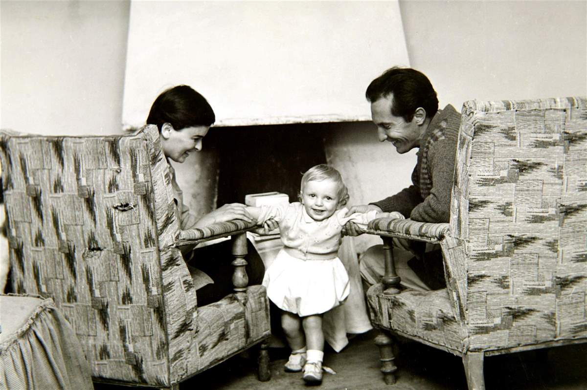 Miguel Bosé con sus padres