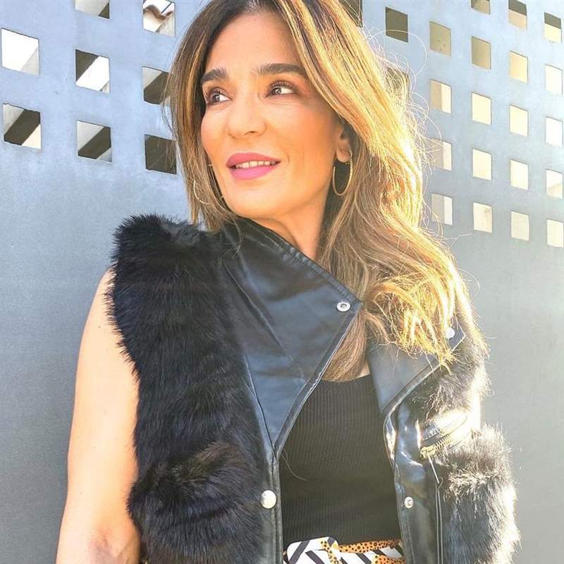 La blazer con plumas con la que Raquel Bollo ha eclipsado Instagram a pocos días de la Navidad