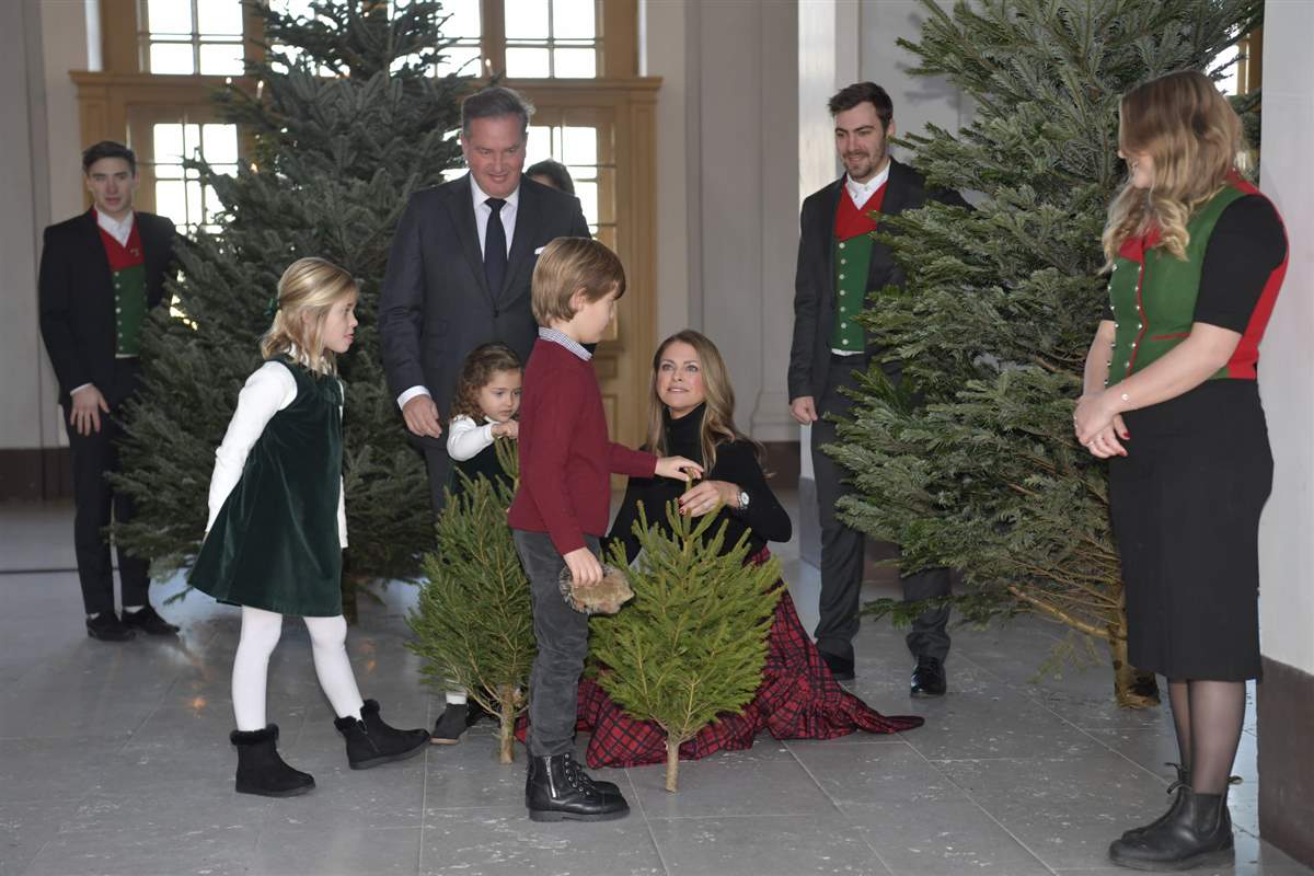 Magdalena de Suecia y su familia regresan a casa por Navidad