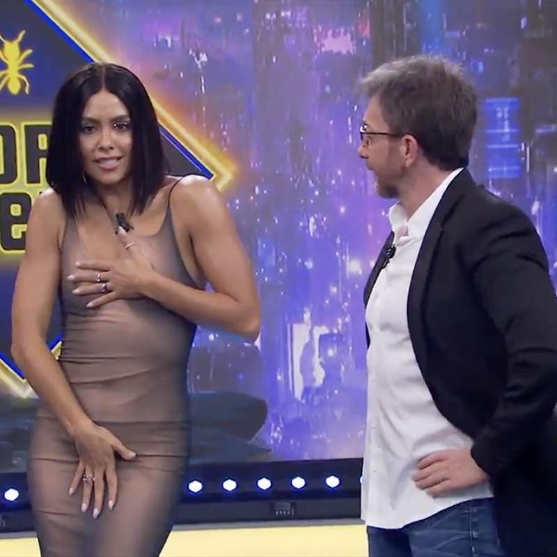 Cristina Pedroche impacta en 'El Hormiguero' con un vestido efecto 'desnudo' y el pelo corto
