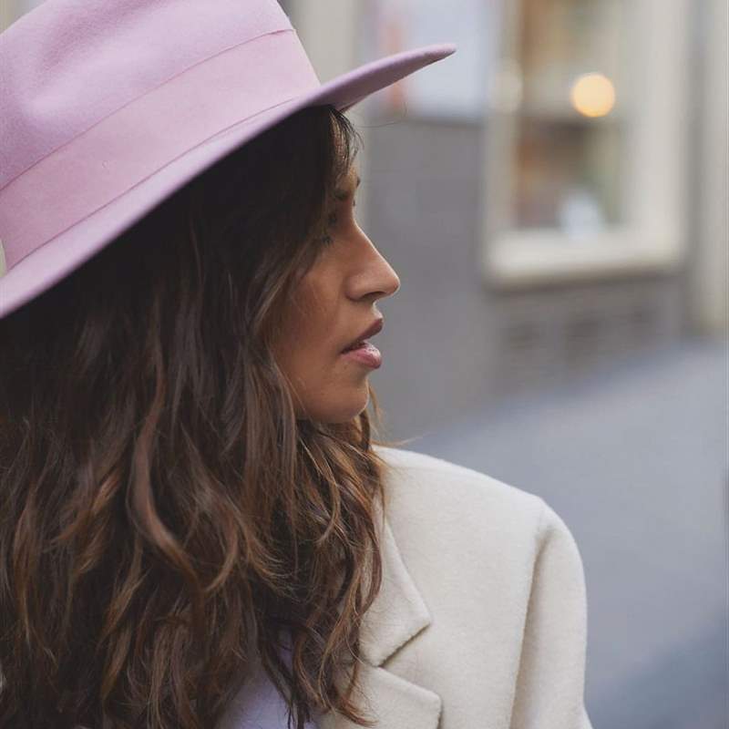 Sara Carbonero se ha hecho con el sombrero más original y favorecedor del invierno