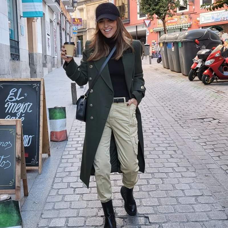 Paula Echevarría se apunta a la moda del pantalón cargo en un look militar muy fácil de copiar