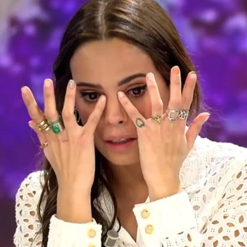Gloria Camila desvela el objeto que más ilusión le ha hecho recibir por parte de Rocío Carrasco: "Me harté de llorar"