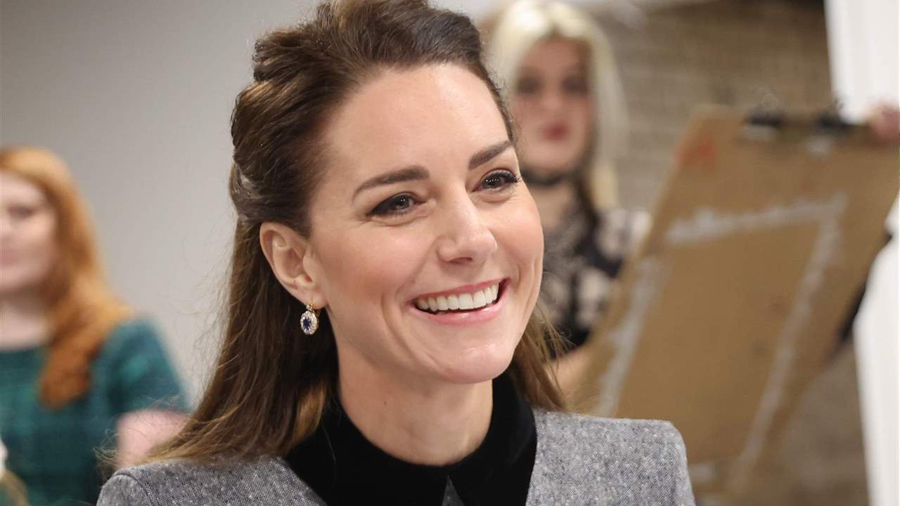 Kate Middleton firma su look más Letizia: le 'copia' el peinado y su vestido de Pedro del Hierro