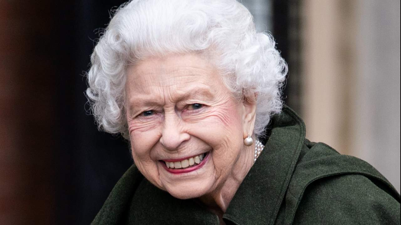 La reina Isabel II comparte una imagen inédita con sus bisnietos, la primera sin el duque de Edimburgo