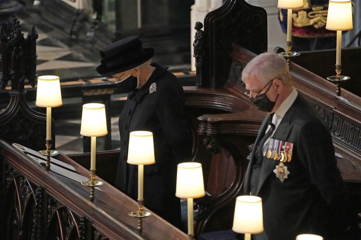 Reina Isabel II funeral del duque de Edimburgo 17 de abril de 2021