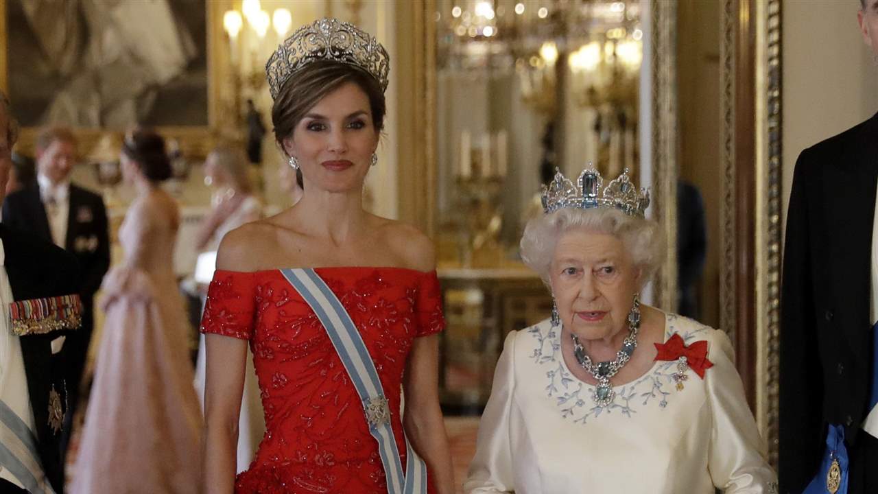 Reina Isabel II y Letizia