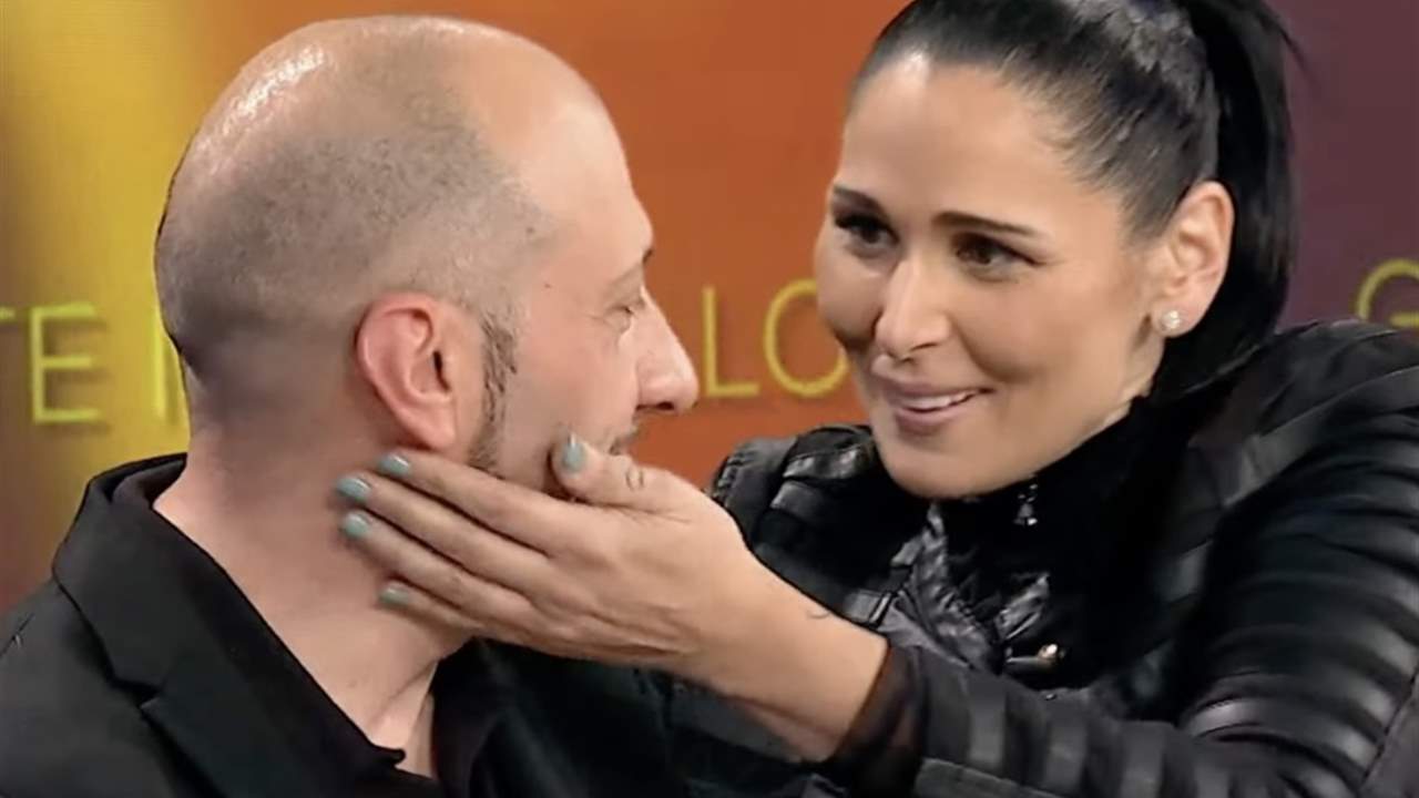 Las lágrimas de Iñaki, el novio de Rosa López, en su inesperado salto en televisión