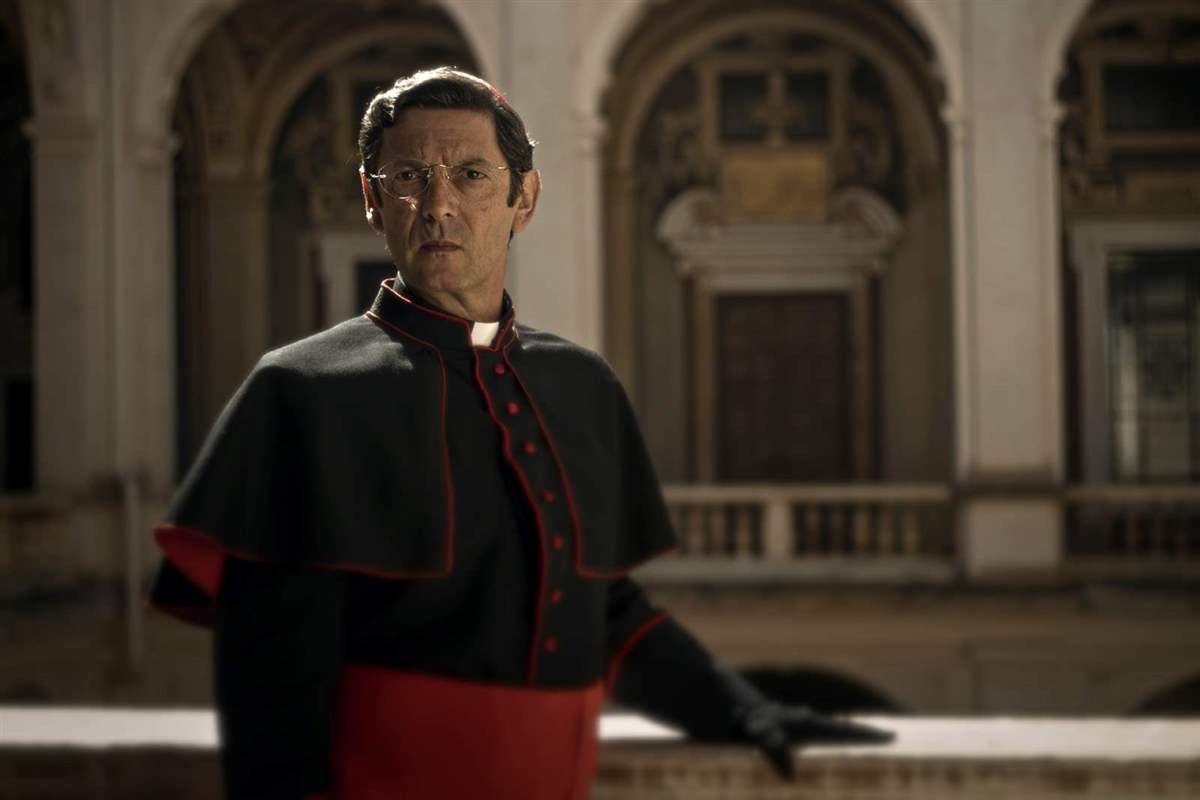 Manolo Solo, o el Cardenal Santoro