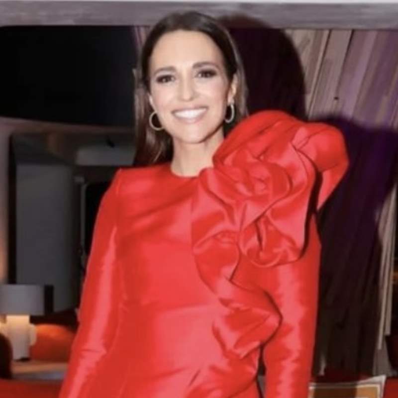 Paula Echevarría se convierte en la más guapa de la fiesta con el vestido de invitada más flamenco