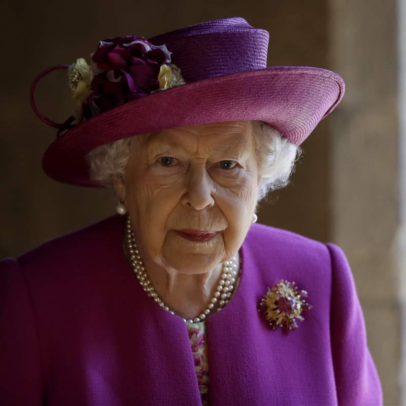 La reina Isabel II, consciente de su fragilidad, da un paso atrás y reduce su agenda