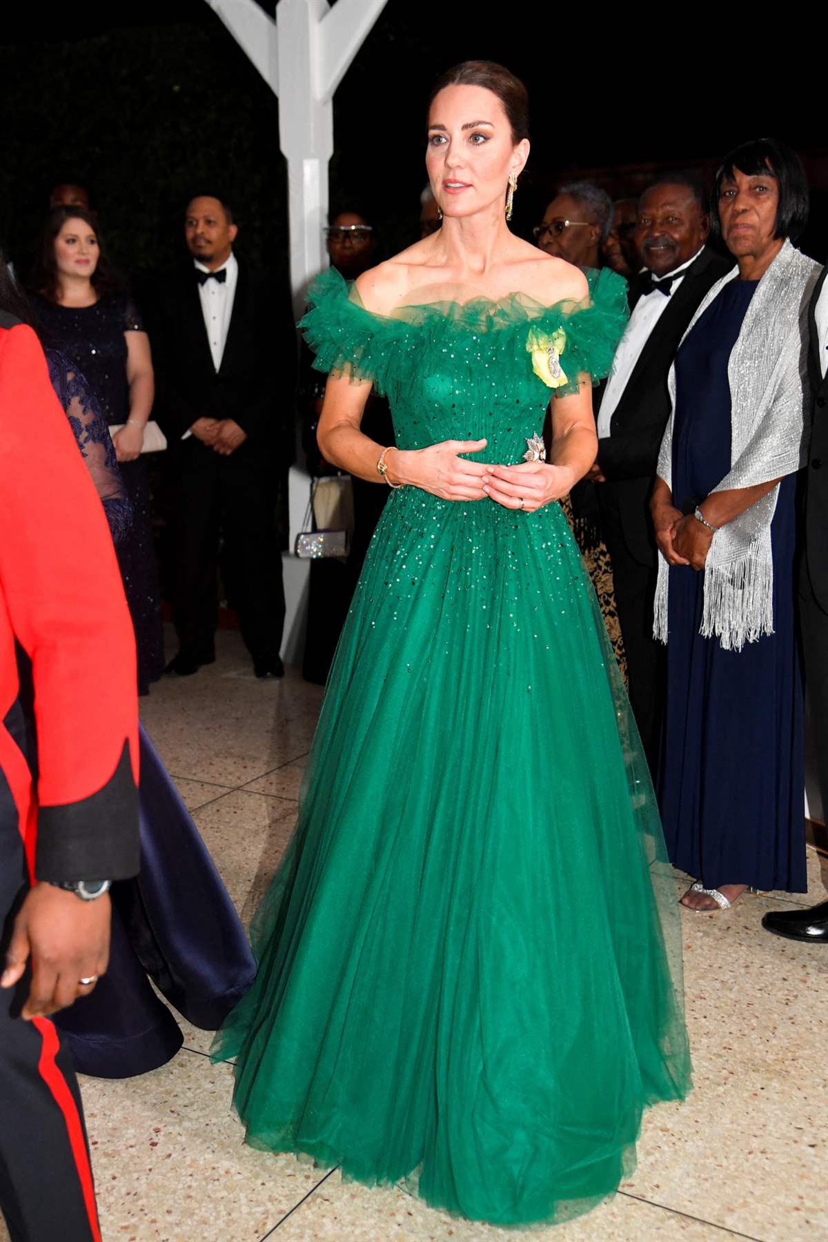 Kate Middleton se despide por todo lo alto de Jamaica con un impresionante vestido  de princesa