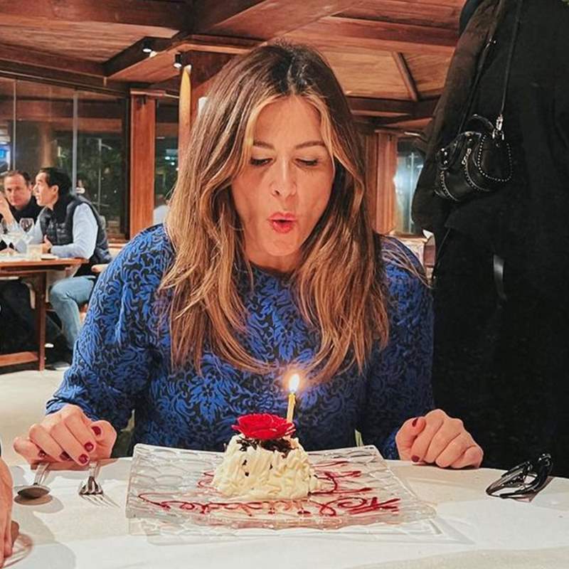 Nuria Roca se deja querer en la celebración más especial por su 50 cumpleaños