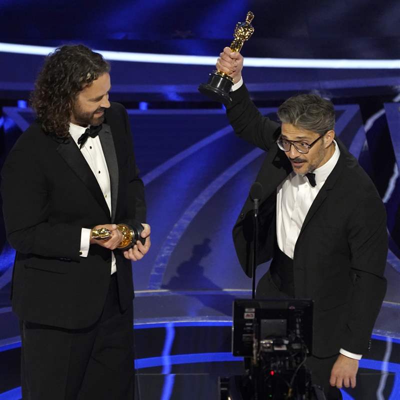 Los españoles Alberto Mielgo y Leo Sánchez ganan el Oscar al mejor corto de animación