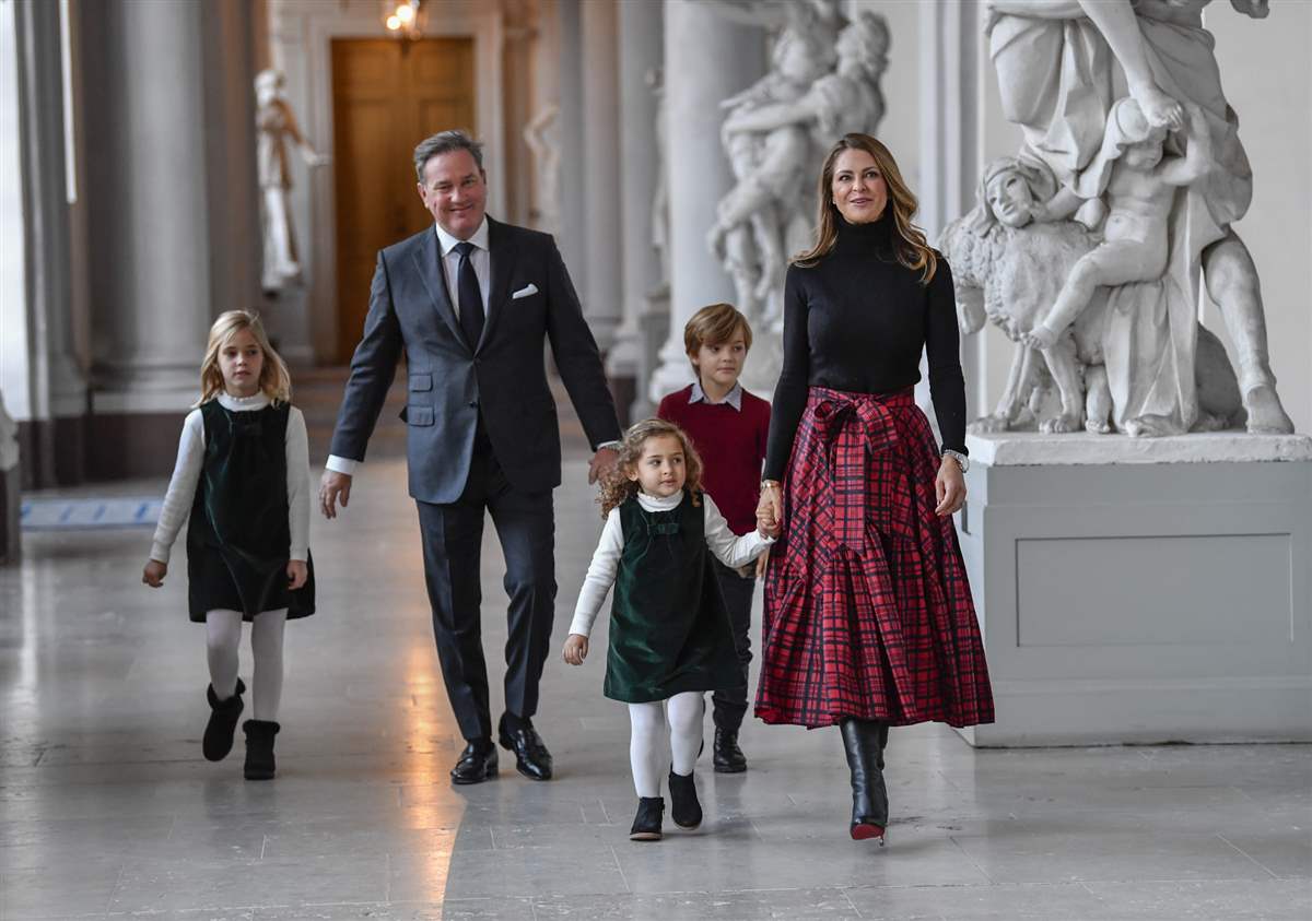 Magdalena de Suecia y su familia regresan a casa por Navidad